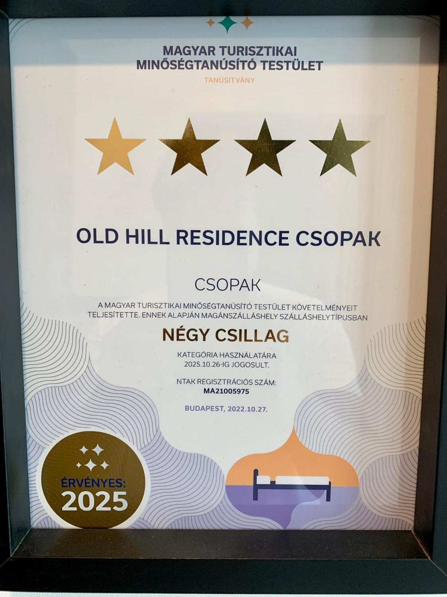 Old Hill Residence Csopak Bagian luar foto